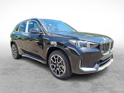 Black Sapphire Metallic 2026 BMW X1 xDrive28i