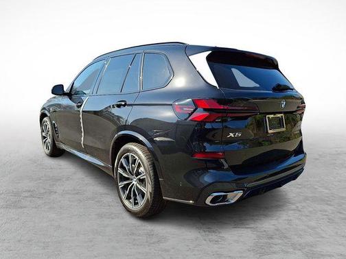 Black Sapphire Metallic 2026 BMW X5 xDrive40i