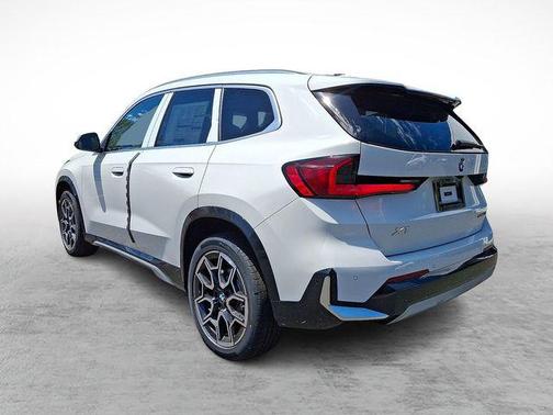 Alpine White 2026 BMW X1 xDrive28i