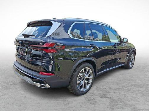 Black Sapphire Metallic 2026 BMW X5 PHEV xDrive50e