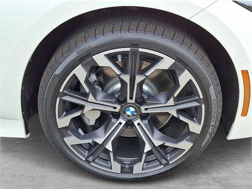 2025 BMW 330 i xDrive