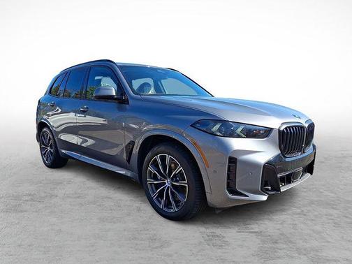 Skyscraper Grey Metallic 2026 BMW X5 xDrive40i