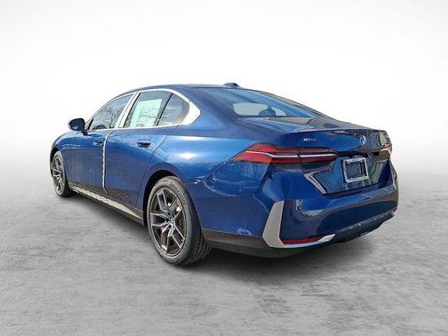 2026 BMW 530 i xDrive