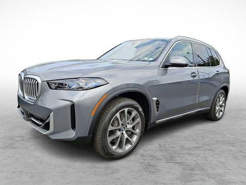 Skyscraper Grey Metallic 2026 BMW X5 PHEV xDrive50e