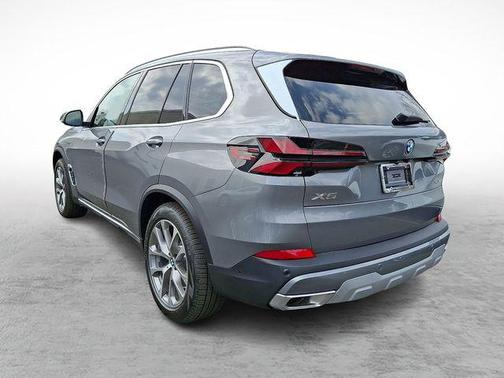 Skyscraper Grey Metallic 2026 BMW X5 PHEV xDrive50e