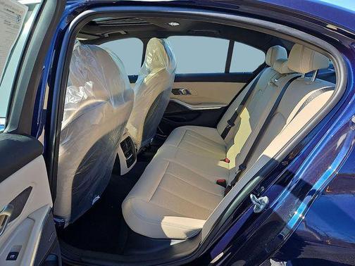 Tanzanite Blue II Metallic 2026 BMW 330 i xDrive