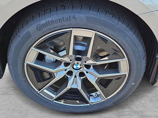 Oxide Grey Metallic 2026 BMW 530 xDrive