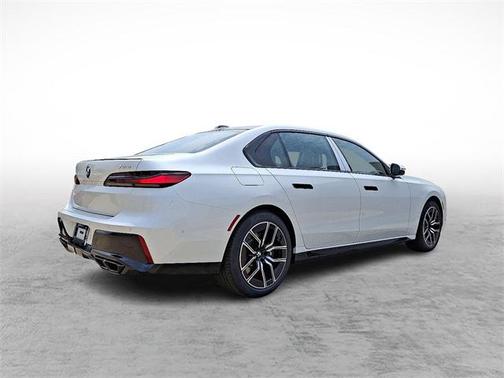 2025 BMW 760 i xDrive