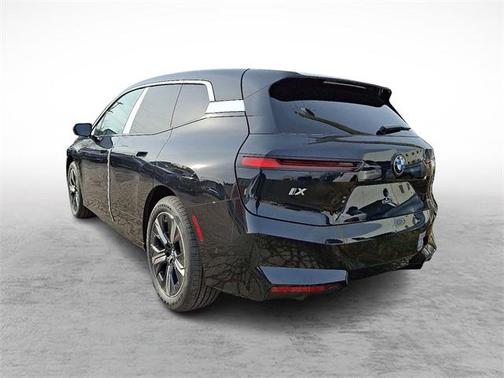 2026 BMW iX xDrive45