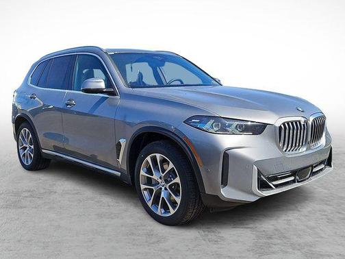 Skyscraper Grey Metallic 2026 BMW X5 xDrive40i