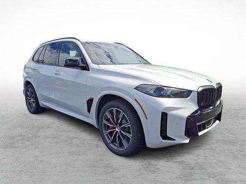 Mineral White Metallic 2026 BMW X5 M60i