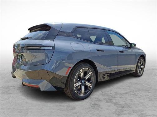 2025 BMW iX xDrive50