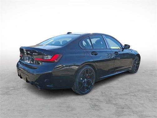 2026 BMW 330 i xDrive