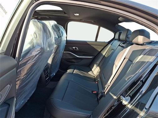 2026 BMW 330 i xDrive