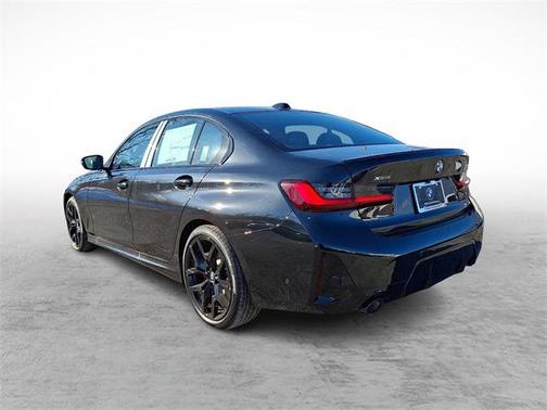 2026 BMW 330 i xDrive