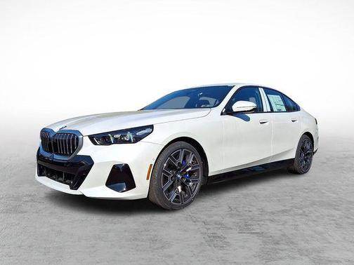 Mineral White Metallic 2026 BMW 530 i xDrive