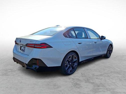 Mineral White Metallic 2026 BMW 530 i xDrive