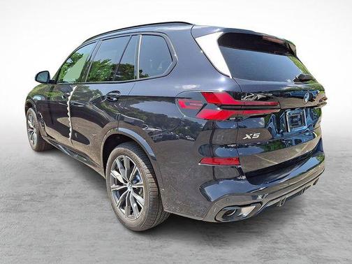 Carbon Black Metallic 2026 BMW X5 xDrive40i