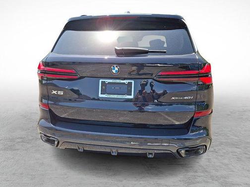 Carbon Black Metallic 2026 BMW X5 xDrive40i