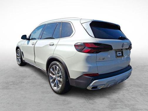 Mineral White Metallic 2026 BMW X5 PHEV xDrive50e