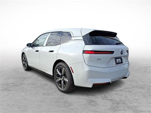 2026 BMW iX xDrive45
