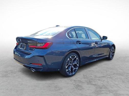 Arctic Race Blue Metallic 2026 BMW 330 xDrive NA