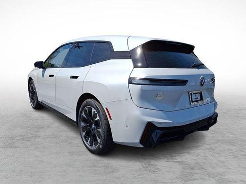 Mineral White Metallic 2026 BMW iX xDrive45