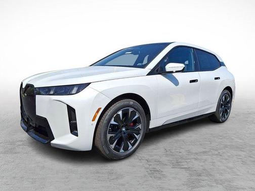 Mineral White Metallic 2026 BMW iX xDrive45