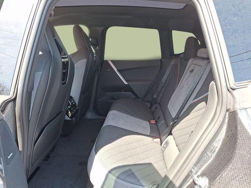 Mineral White Metallic 2026 BMW iX xDrive45