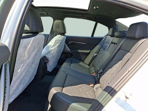 Alpine White 2026 BMW 530 i xDrive