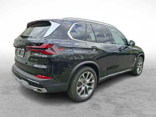 Black Sapphire Metallic 2026 BMW X5 xDrive40i