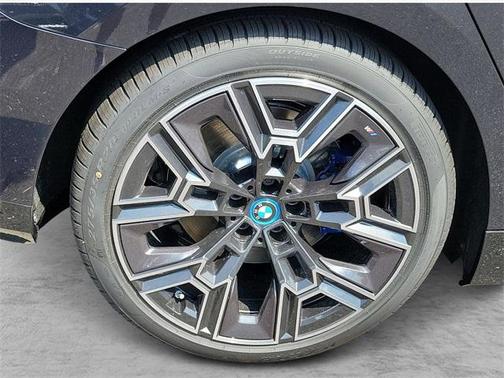 2025 BMW i5 xDrive40