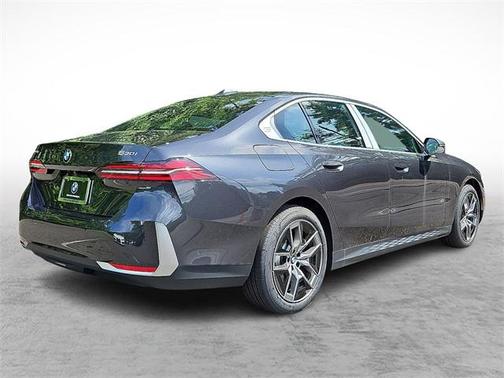 2026 BMW 530 i xDrive