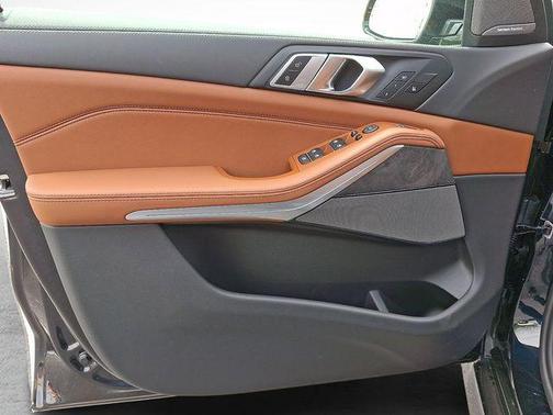 Carbon Black Metallic 2026 BMW X5 xDrive40i