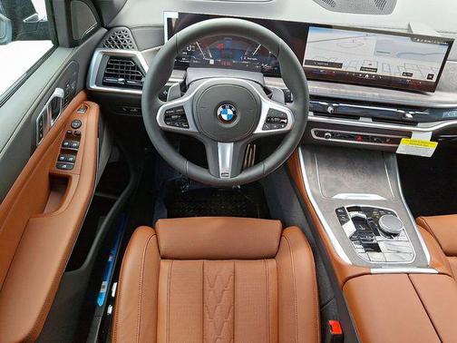 Carbon Black Metallic 2026 BMW X5 xDrive40i
