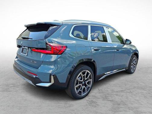 Cape York Green Metallic 2026 BMW X1 xDrive28i