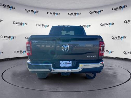 2022 RAM 2500 Tradesman Crew Cab 4x4 6'4' Box