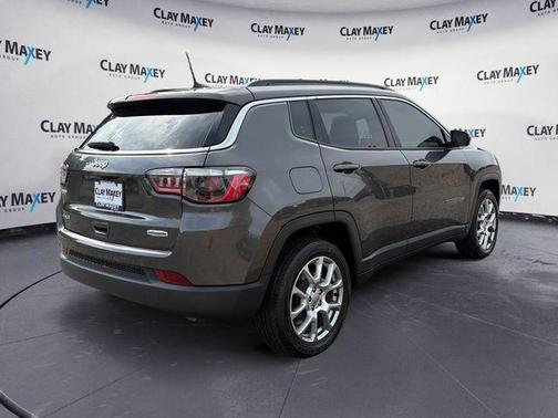 Granite Crystal Clearcoat Metallic 2022 Jeep Compass Latitude Lux