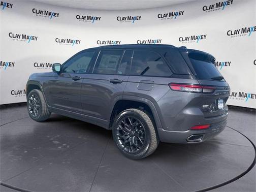 2025 Jeep Grand Cherokee Summit
