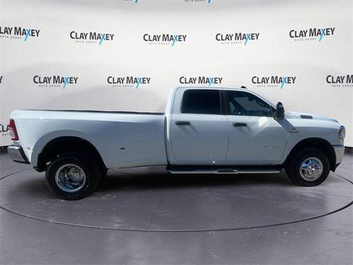 2024 RAM 3500 Big Horn Crew Cab 4x4 8' Box