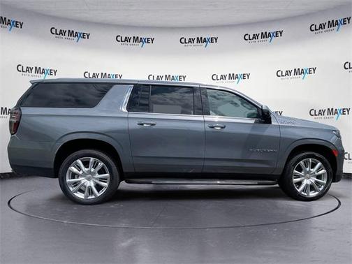 2022 Chevrolet Suburban 4WD High Country
