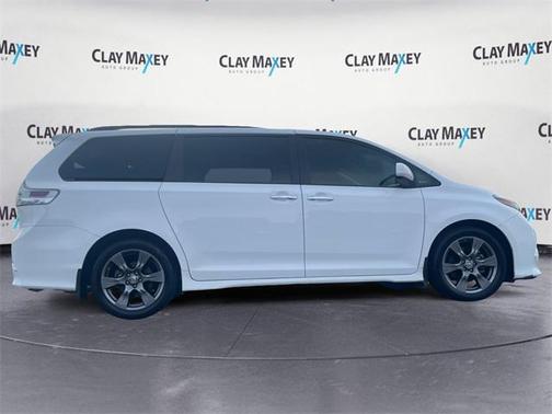 2017 Toyota Sienna SE
