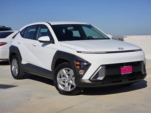 2025 Hyundai KONA SE