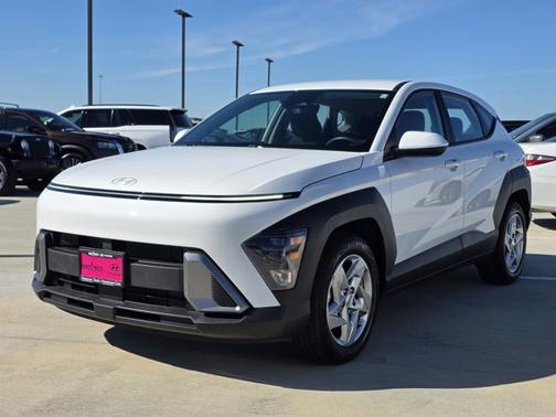 2025 Hyundai KONA SE