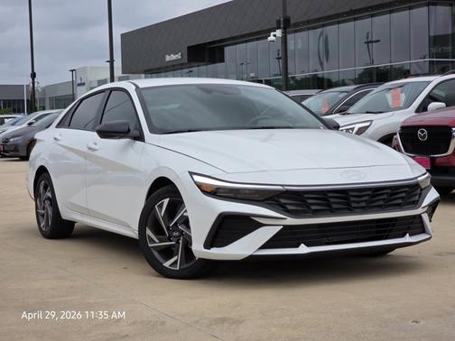 White 2025 Hyundai ELANTRA SEL Sport