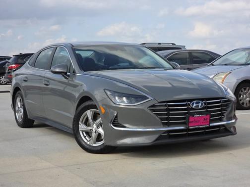 2022 Hyundai SONATA SE