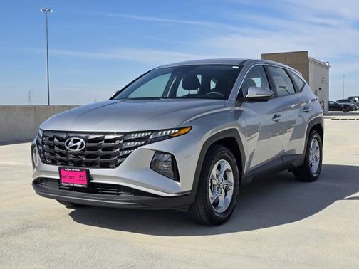 2022 Hyundai TUCSON SE