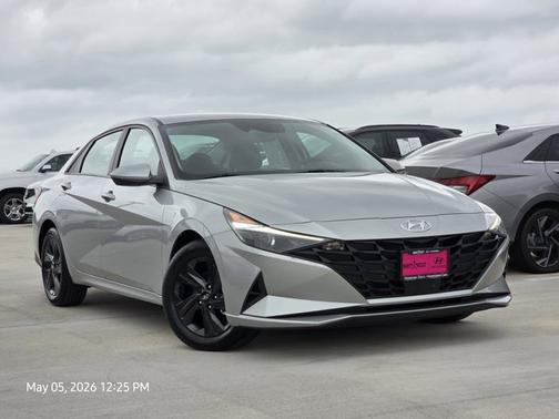 Silver 2022 Hyundai ELANTRA SEL