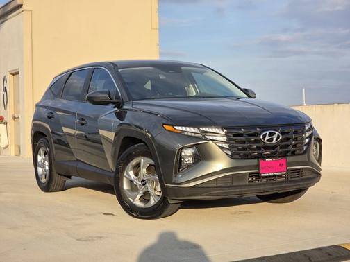 2023 Hyundai TUCSON SE