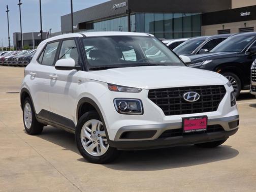 2024 Hyundai VENUE SE